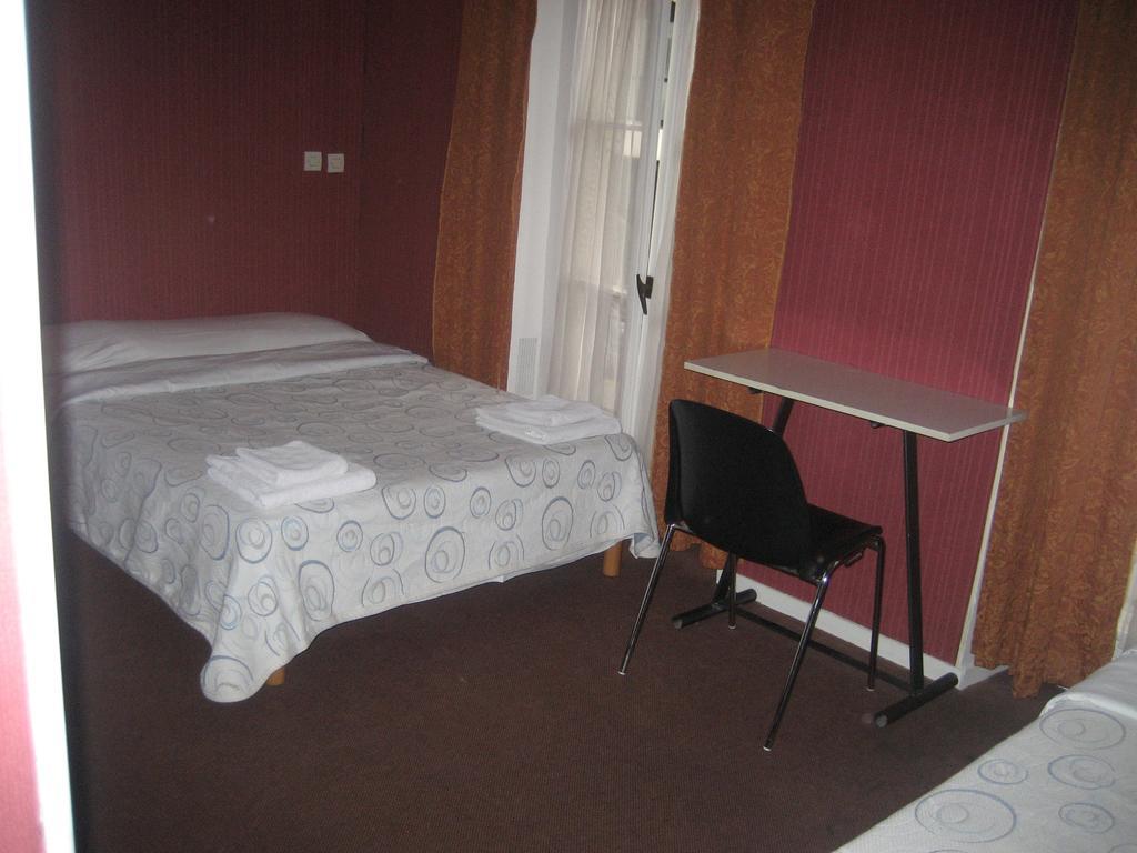 Hotel Meteore Paris Room photo