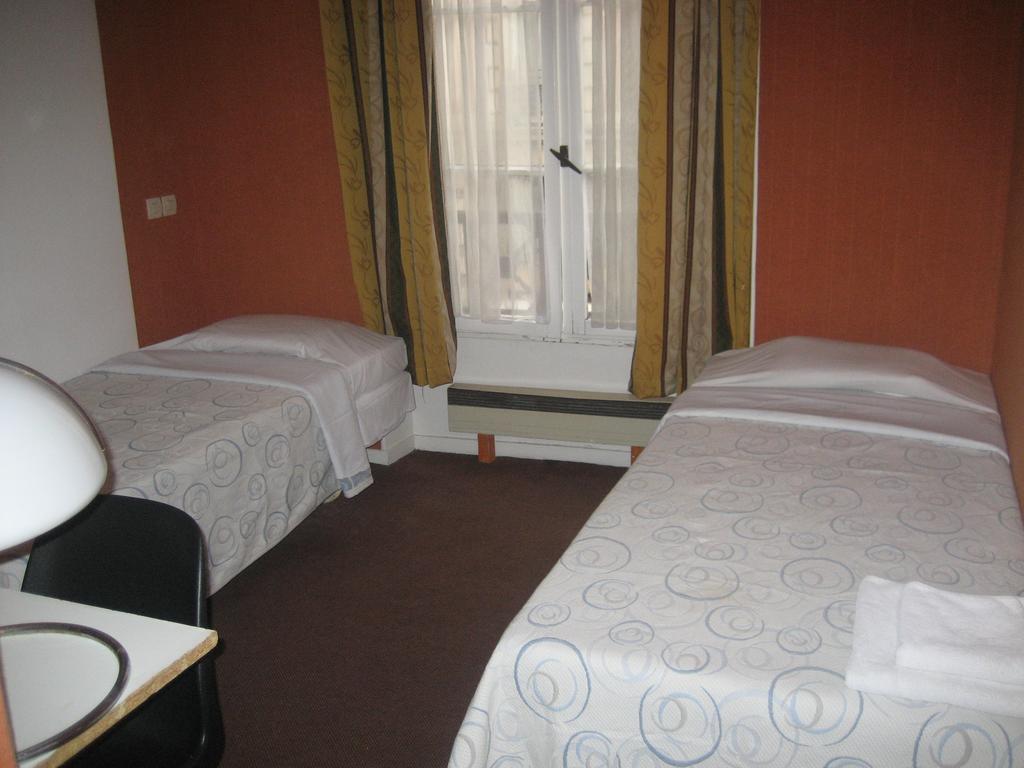 Hotel Meteore Paris Room photo