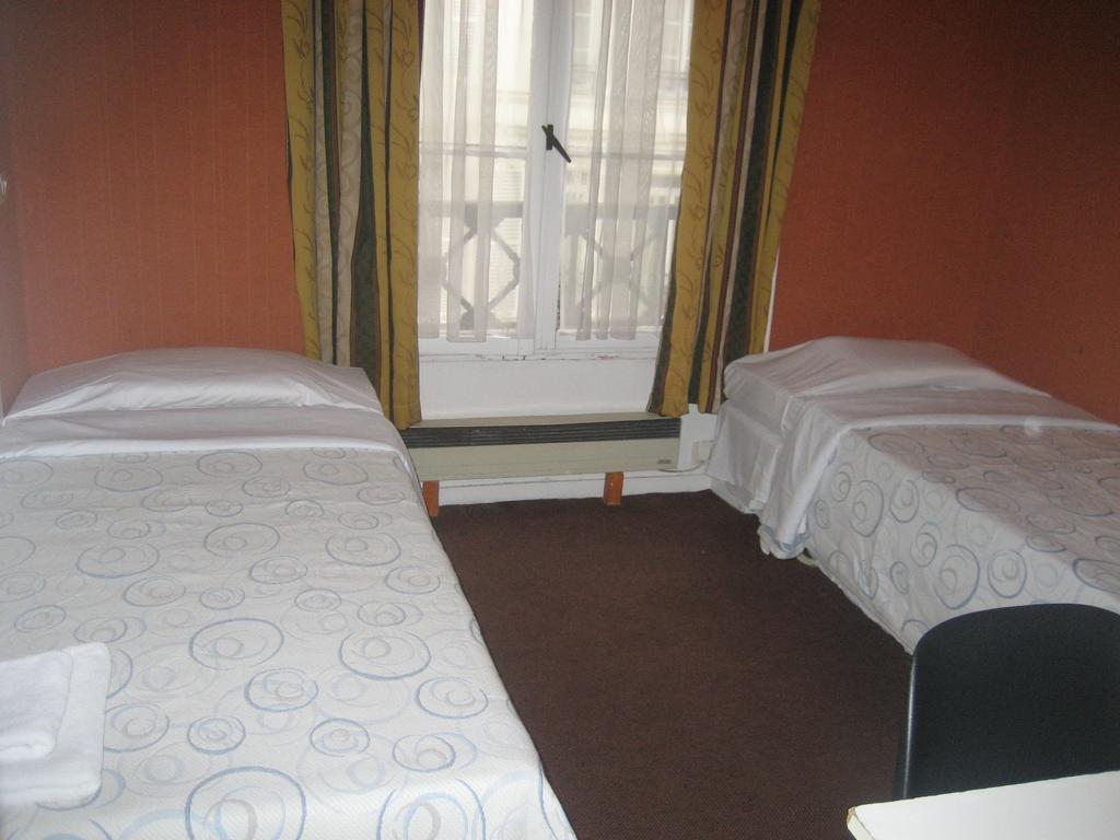 Hotel Meteore Paris Room photo